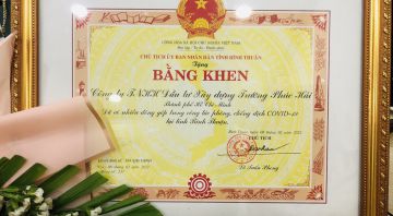 Công ty TNHH ĐT - XD Trường Phúc Hải nhận bằng khen của UBND tỉnh Bình Thuận